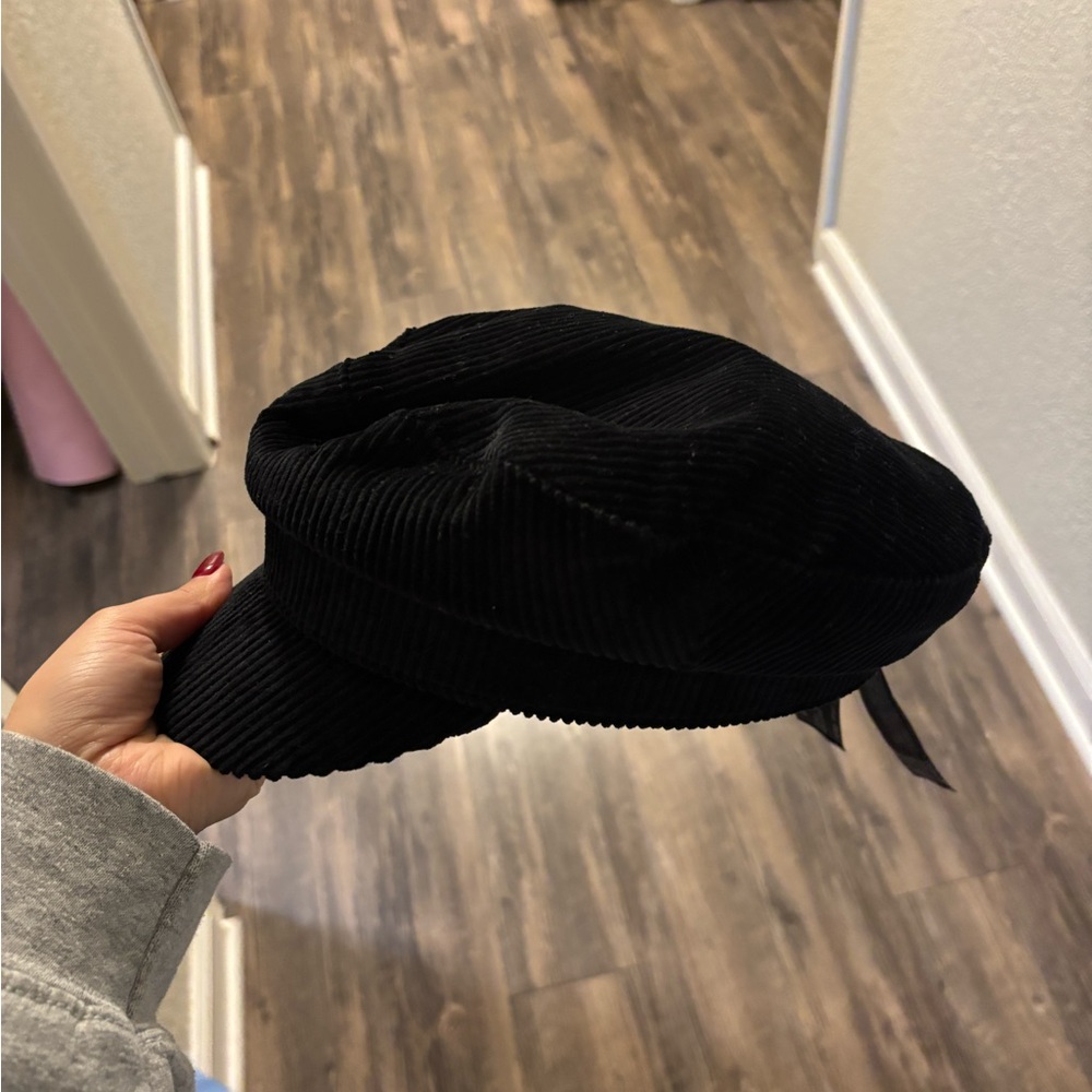 Black Zara hat